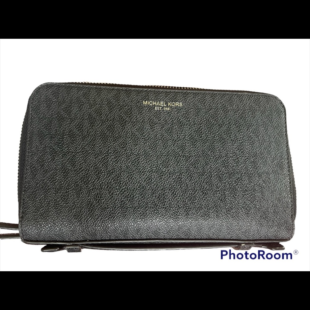 Michael kors mens wallet/organizer NWOT.